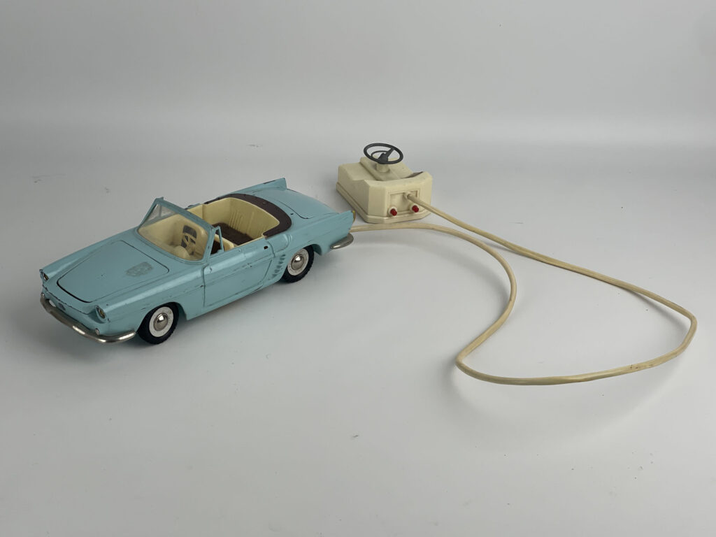 ENTREPRISES F.J. : VOITURE FILOGUIDEE ELECTRIQUE en zamak peint de…
