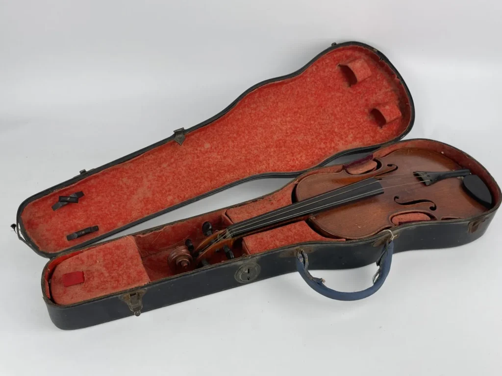 VIOLON en érable ou épicéa, étiquette marquée « Carlo Storioni,…