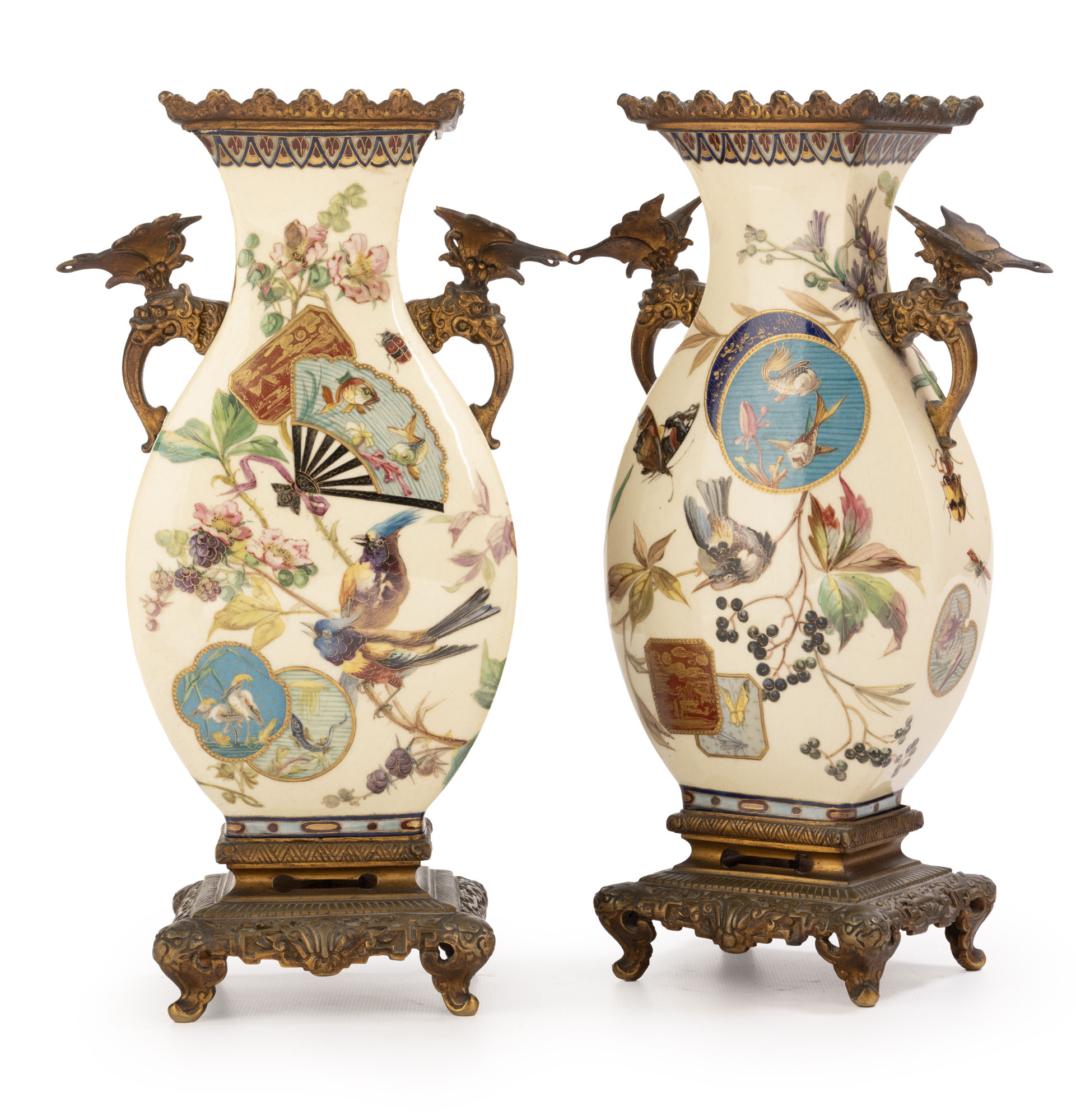 PAIRE DE VASES de forme balustre en faïence effet craquelé…