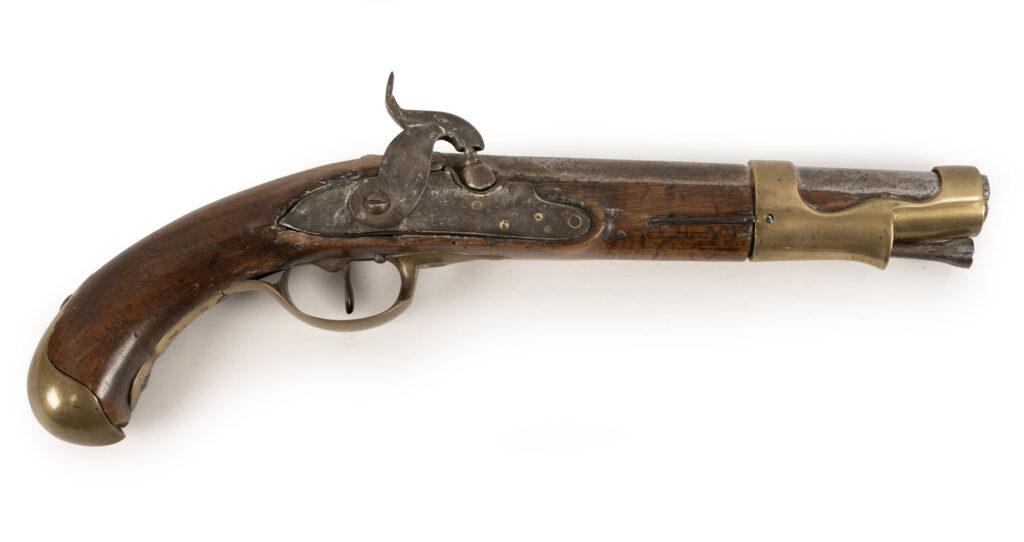 PISTOLET À SILEX de cavalerie française, transformé en percussion civilement.…