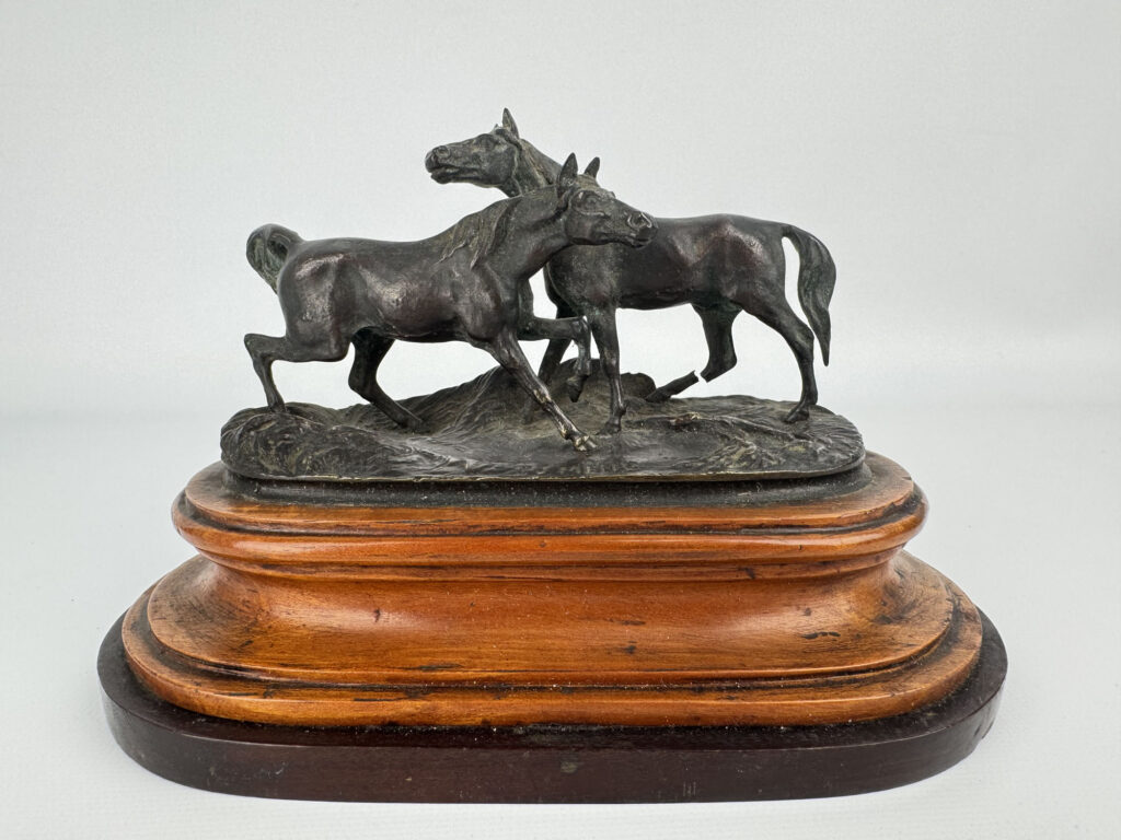 MENE Pierre-Jules (1810-1879) : « Les chevaux », bronze à…