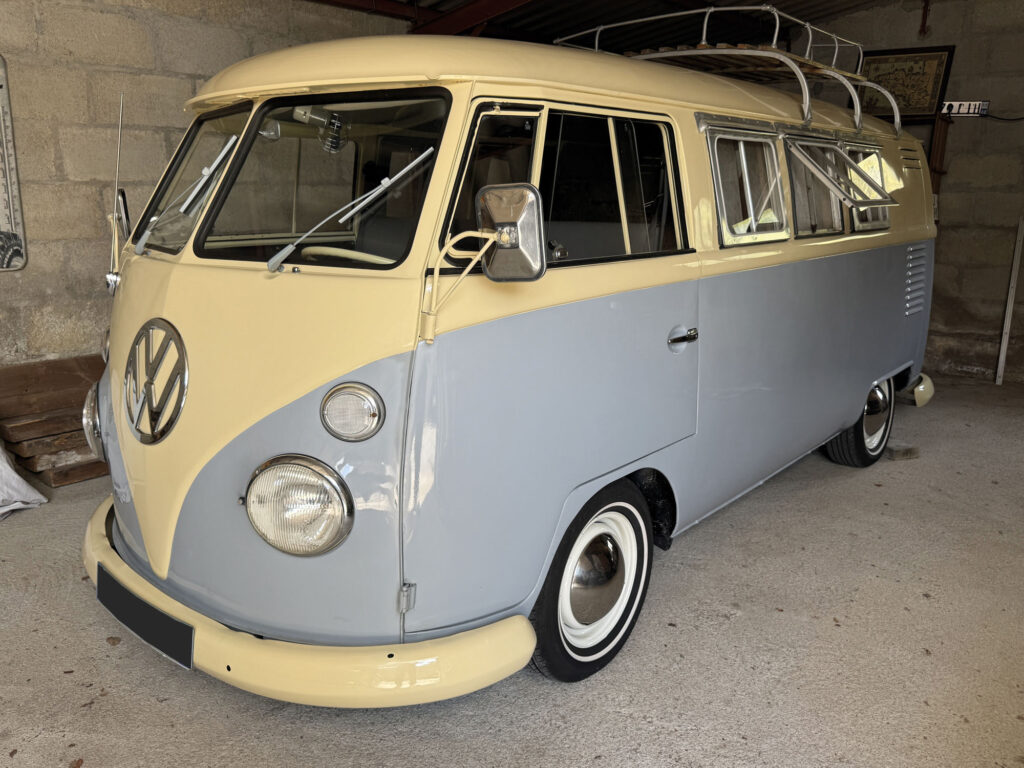 VOLKSWAGEN COMBI TYPE 2 – ANNÉE 1962 – 9 CV…