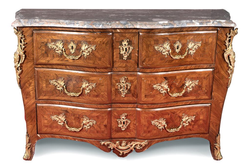 DENIZOT Jacques (1684-1760), attribué à : COMMODE de forme mouvementée…