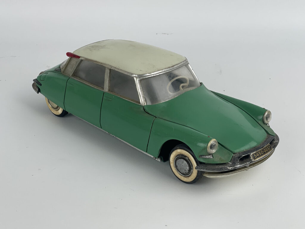 JOUETS GEGE Brevet S.G.D.G : VOITURE ELECTRIQUE DS 19 en…