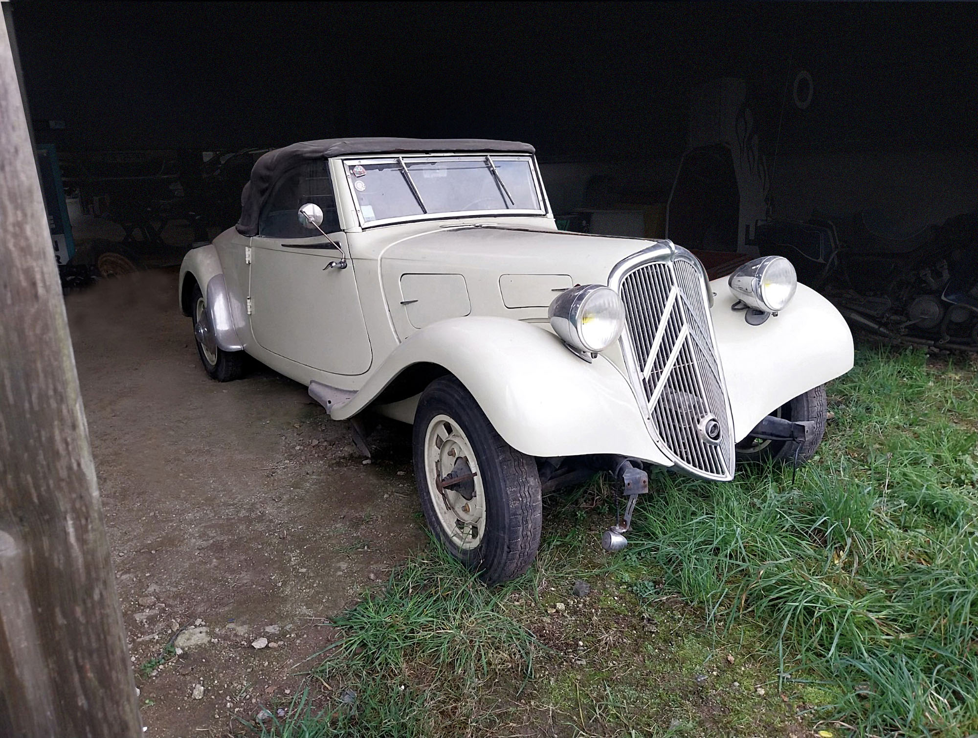 CITROËN TRACTION DECAPOTABLE – ANNEE 1901 – 11 CV -…