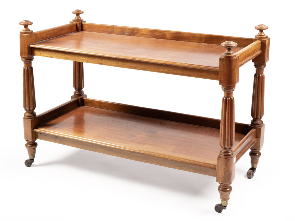TABLE BASSE d&rsquo;appoint en noyer sur roulettes sur deux niveaux,…