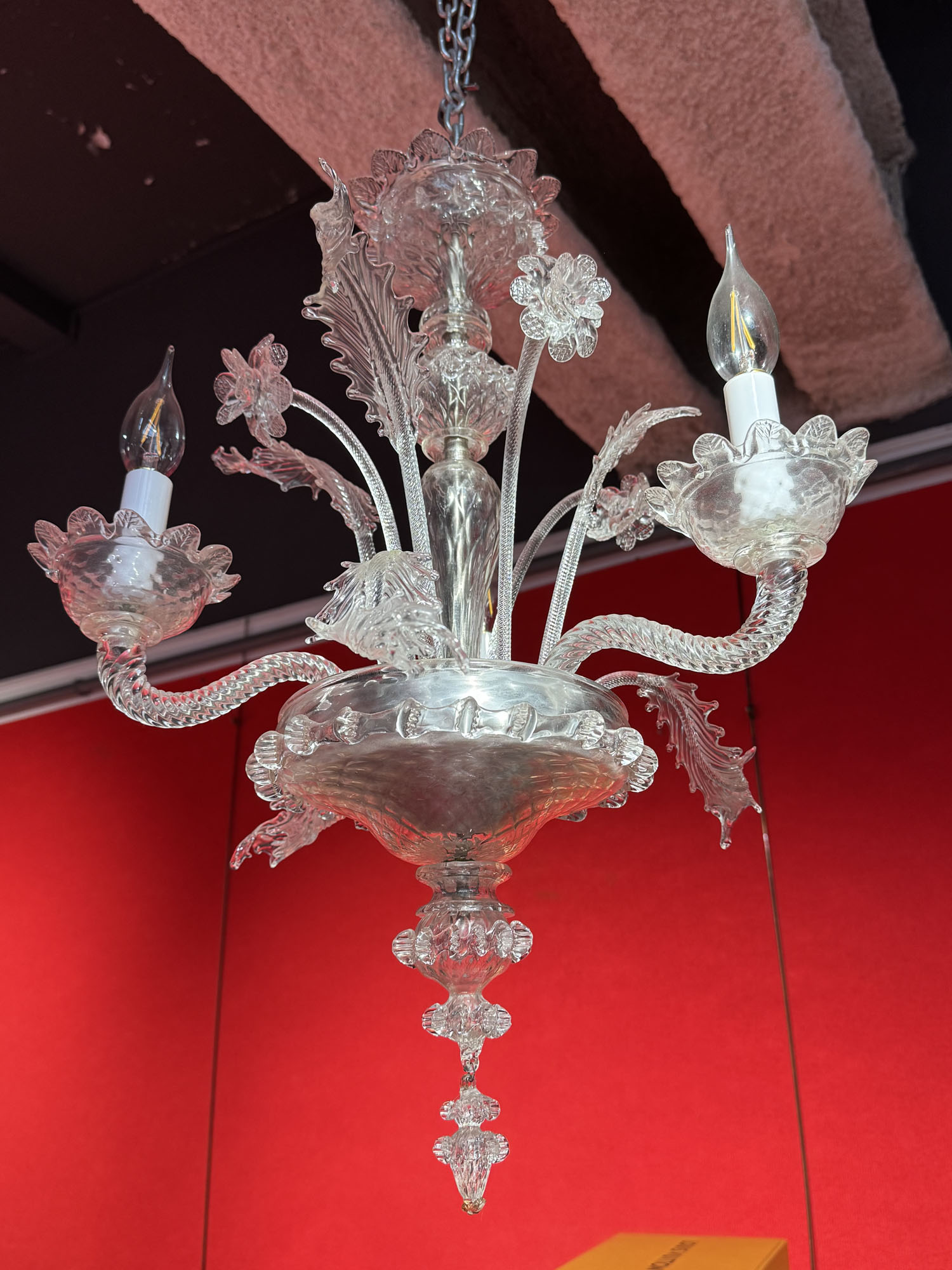 LUSTRE à trois bras de lumière en verre filé translucide,…