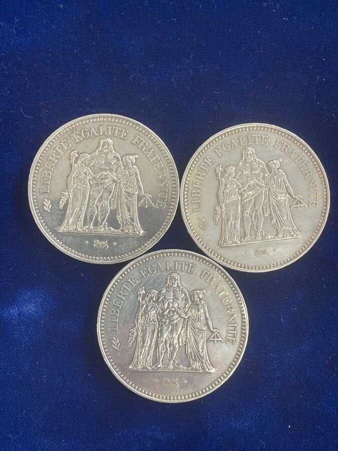 3 PIÈCES de 50 Francs en argent type Hercule, années…