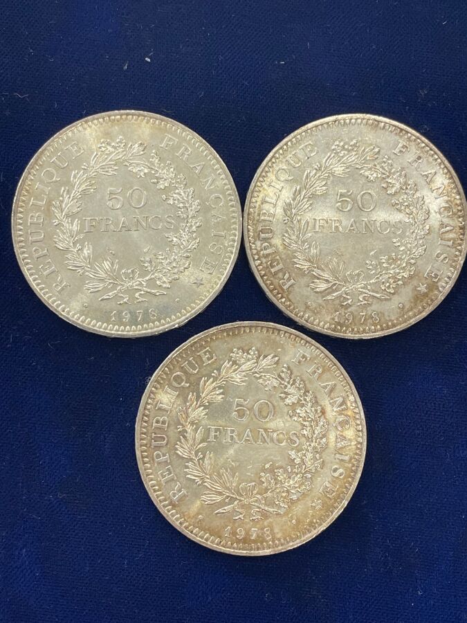 3 PIÈCES de 50 francs argent type Hercule, années 1978.…