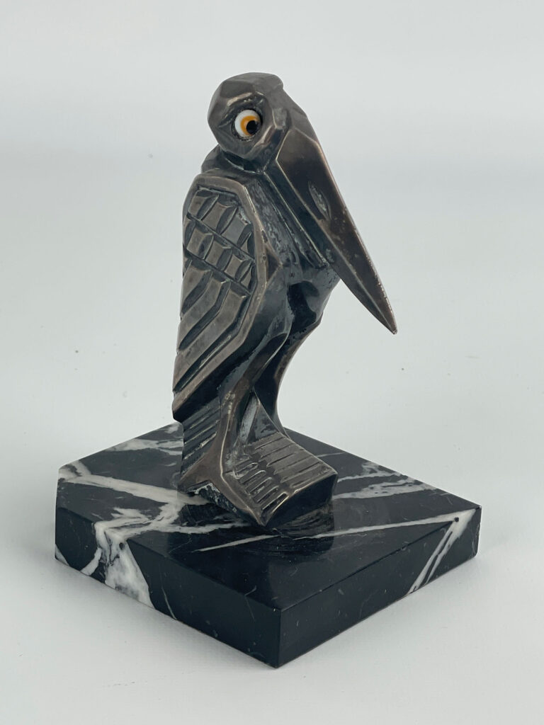 MOREAU : MASCOTTE AUTOMOBILE en métal chromé représentant un pélican…