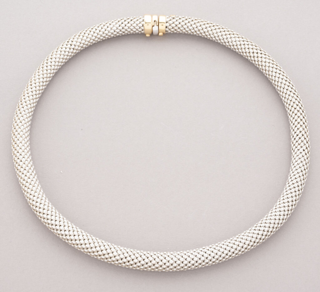 COLLIER en 2 ors 750 millièmes formé de maille tubulaire…