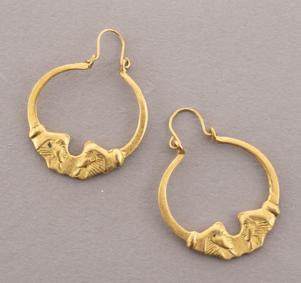 BOUCLES D&rsquo;OREILLE en or jaune 750 millièmes en or amati…