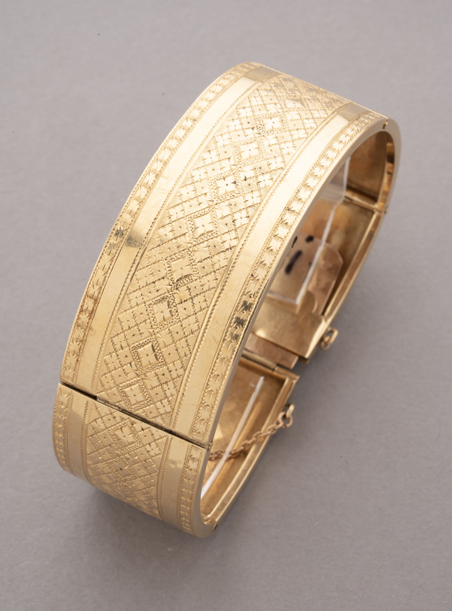 BRACELET JONC en or rose 750 millièmes, formé de cinq…