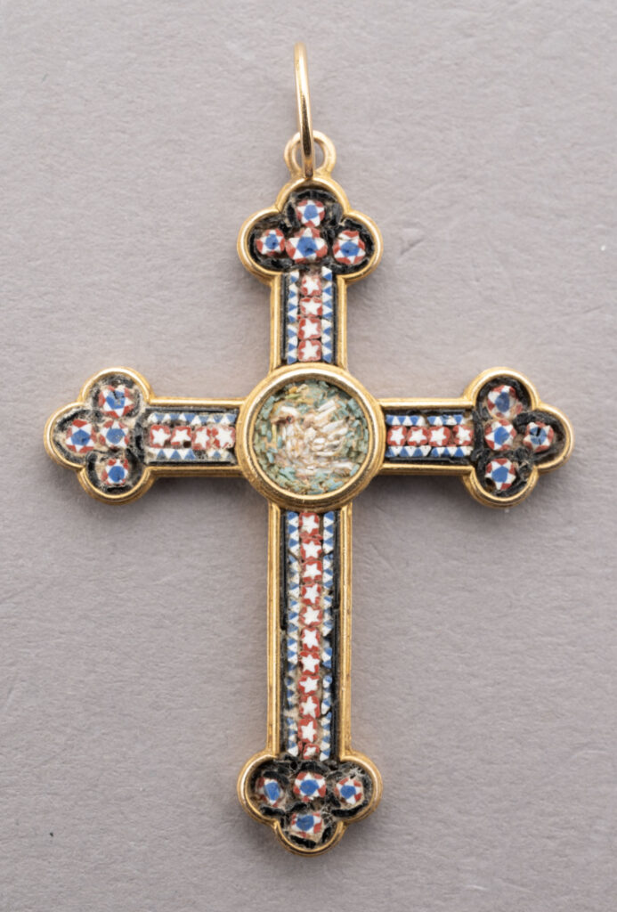 CROIX polylobée en or jaune 750 millièmes à décor en…