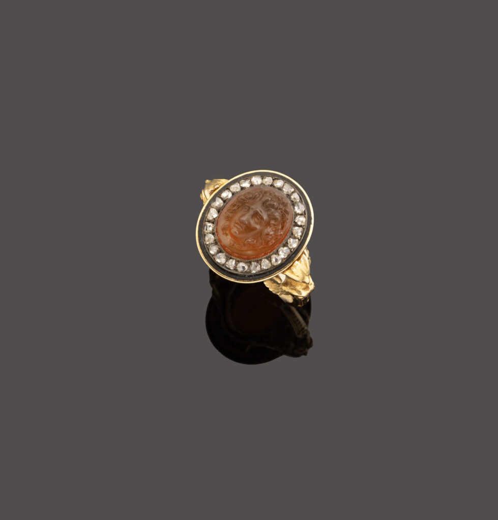 Lot 560 — photo 2