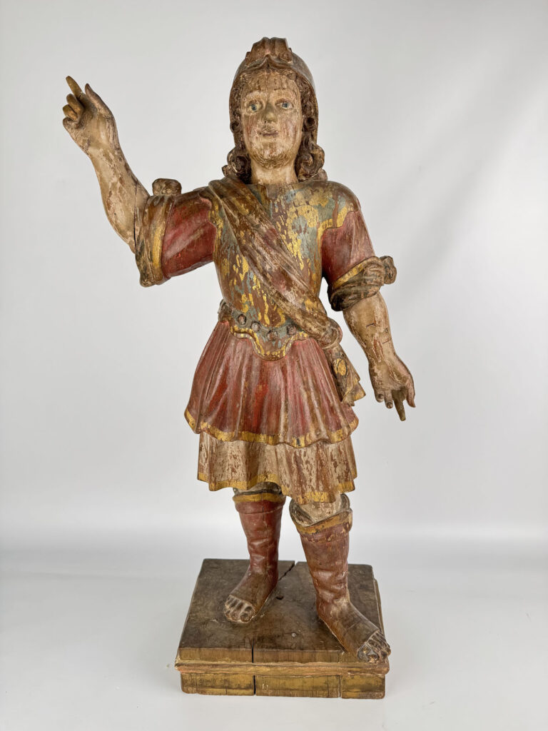IMPORTANTE STATUE en bois mouluré et sculpté polychrome représentant Saint…
