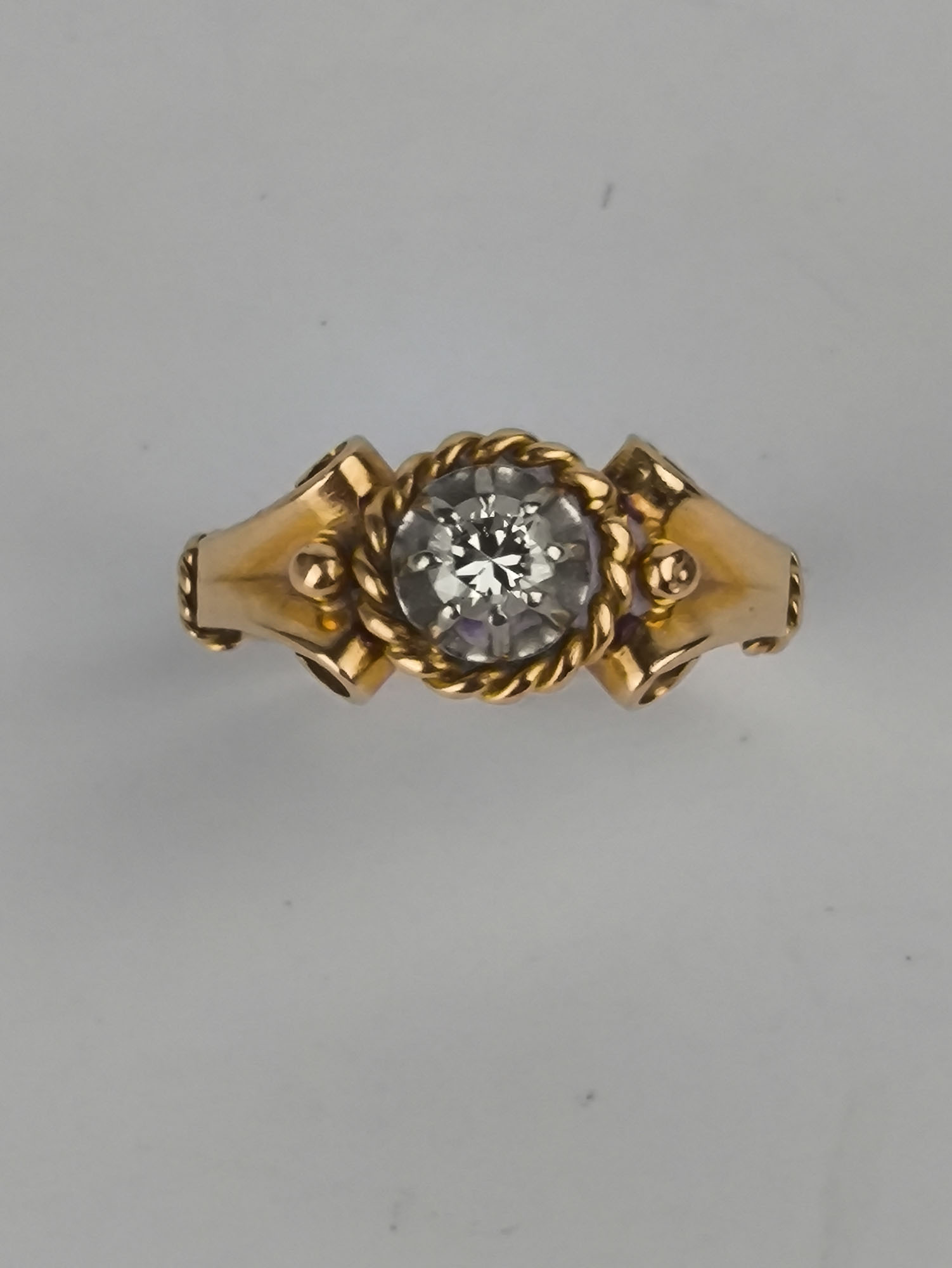 BAGUE en or rose 750 millièmes, le corps de bague…