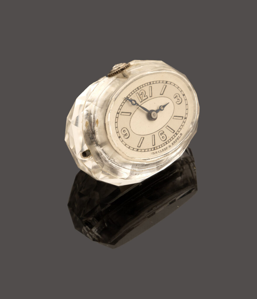 Lot 597 — photo 2