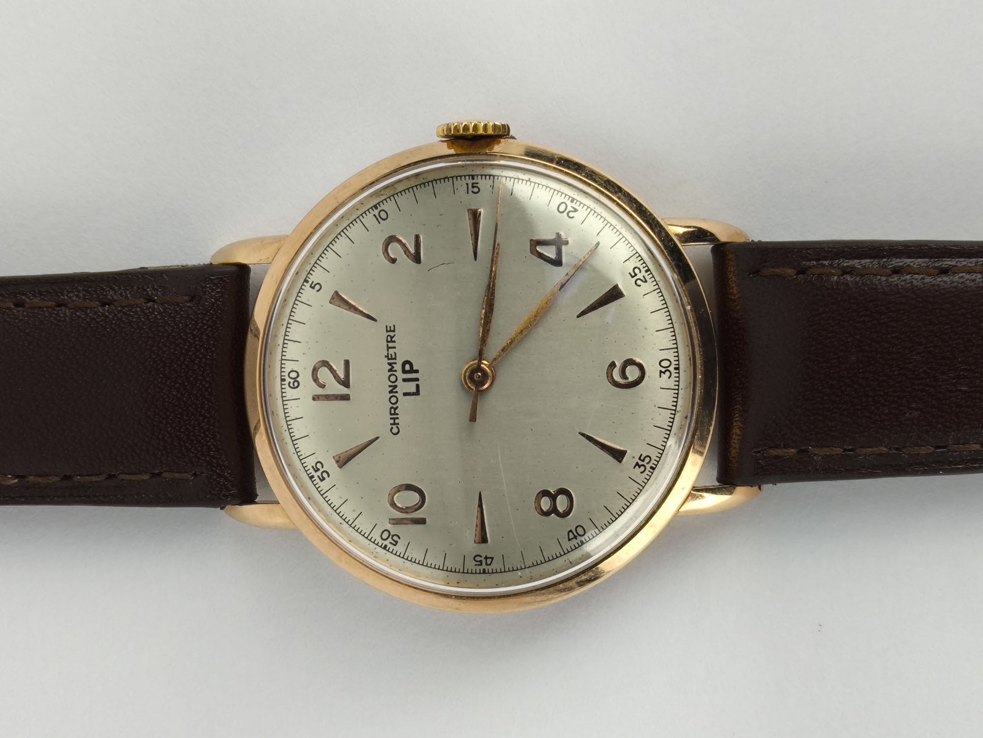 LIP CHRONOMETRE ref R25 MONTRE d’homme, boitier rond en or…