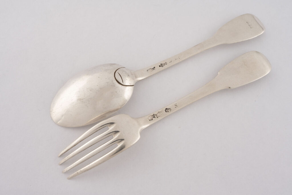 CUILLER ET FOURCHETTE en argent, ABBEVILLE respectivement 1746-1747 et 1759-1760…