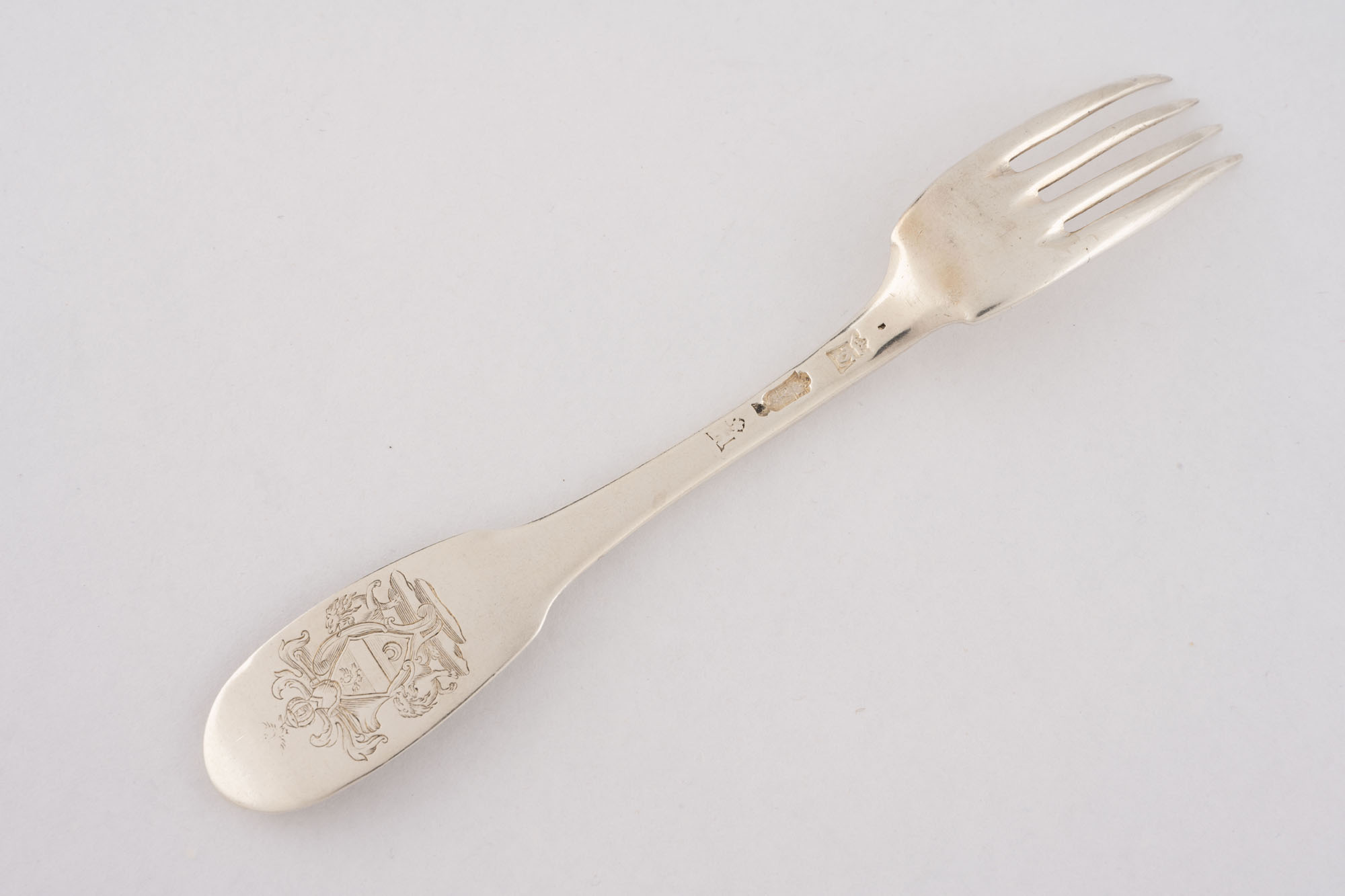 FOURCHETTE en argent, DÔLE 1772-1773 par Étienne-François RENARD reçu avant…
