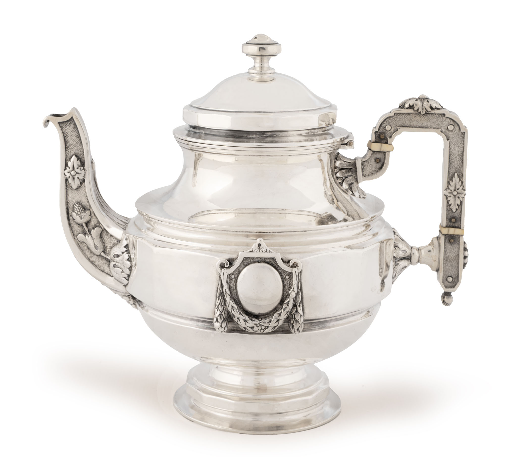 THÉIÈRE en argent, poinçon Minerve 1er Titre entre 1896 et…