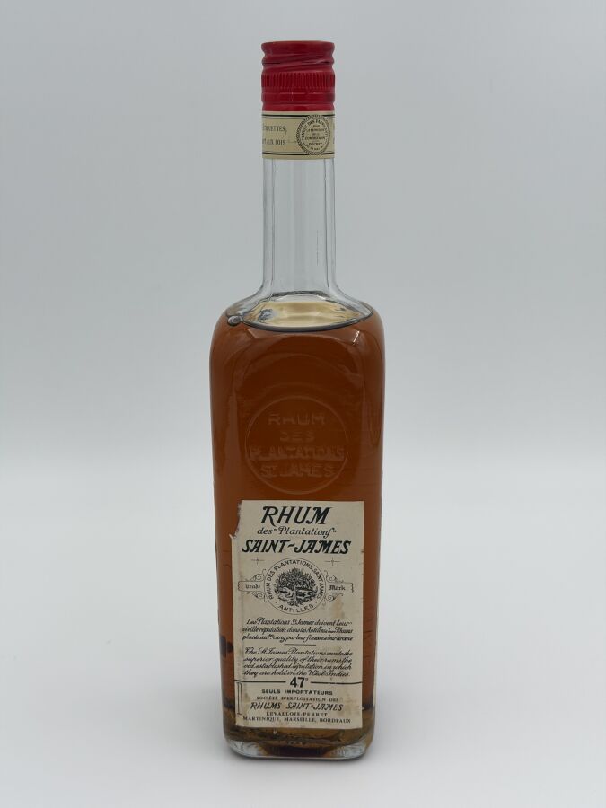 SAINT-JAMES : 1 BOUTEILLE de rhum, 47°. Années 1950-1960.