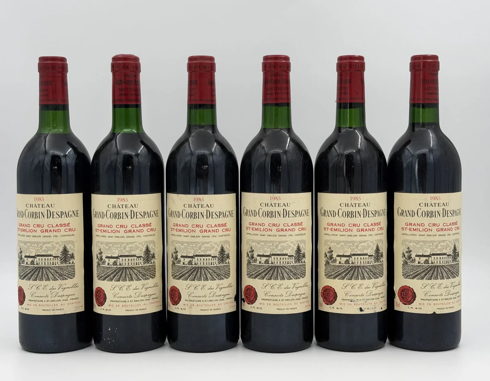 6 BOUTEILLES de Château Grand-Corbin-d’Espagne 1985, SEGCC. Niveaux : 4…